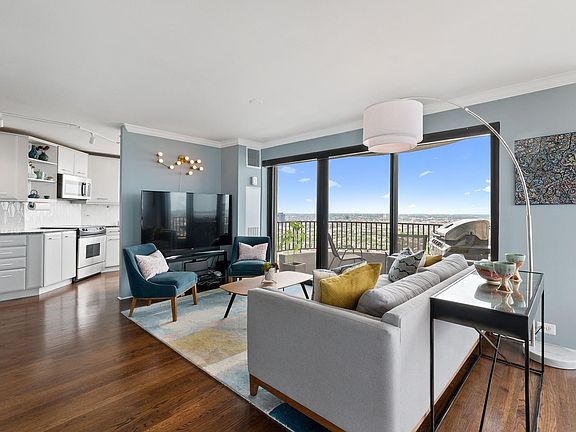 2nd image of 2020 N Lincoln Park W #35RT