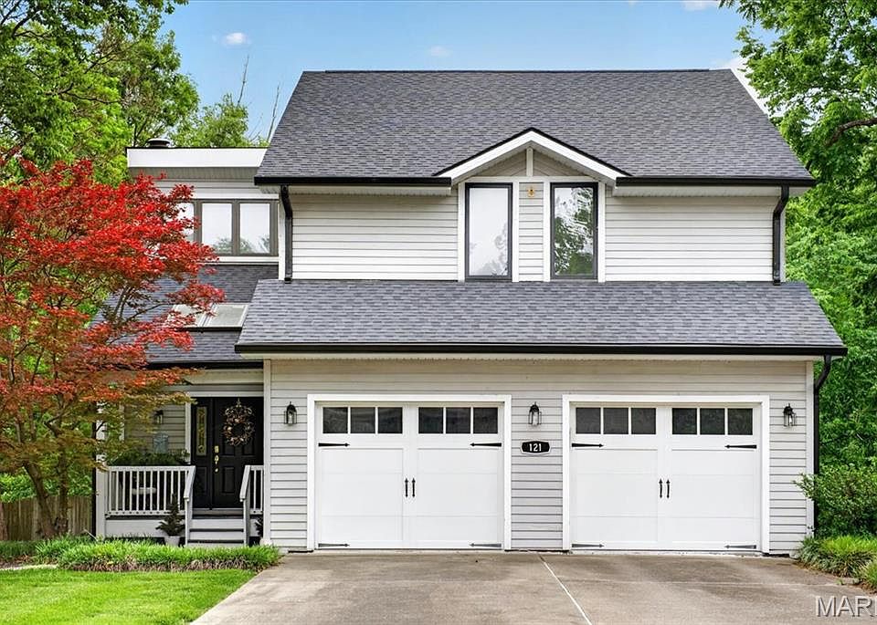 1st image of 121 Barrett Dr