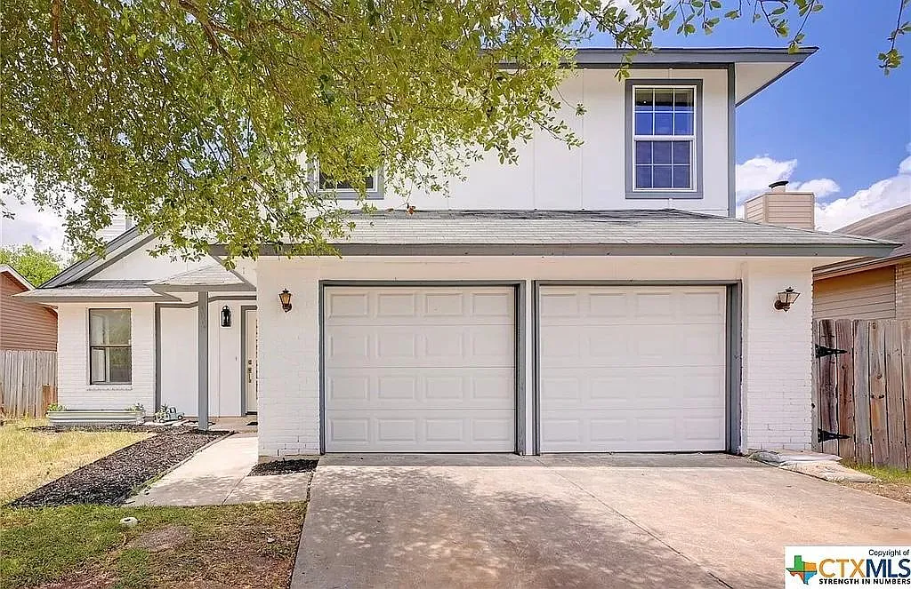 3 bed, 1590 sqft, $2,100 — Photo 1