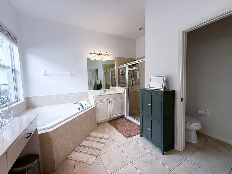 7829 Founders Cir — Photo 27