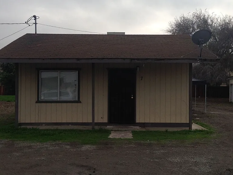 2550 W Byron Rd — Photo 1
