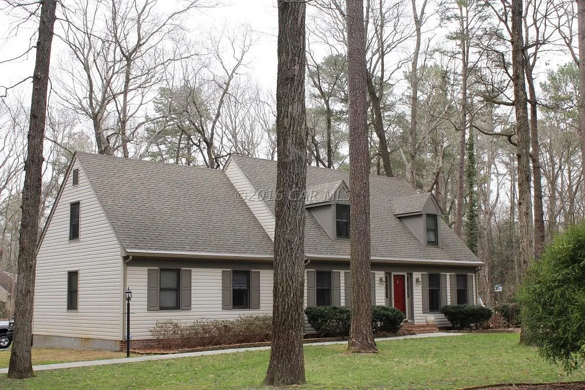 807 Friar Tuck Ln photo 1