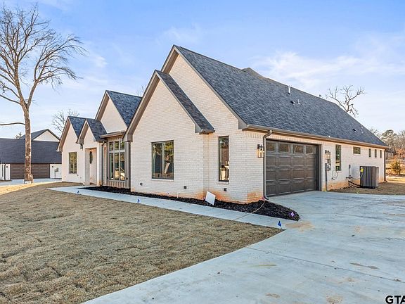 2nd image of 14532 Woodland Creek Dr