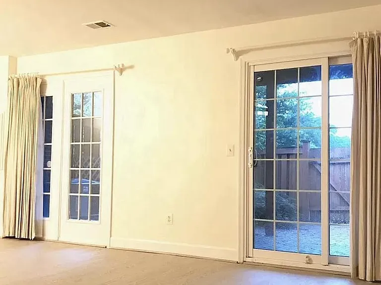 8043 Merry Oaks Ct — Photo 21