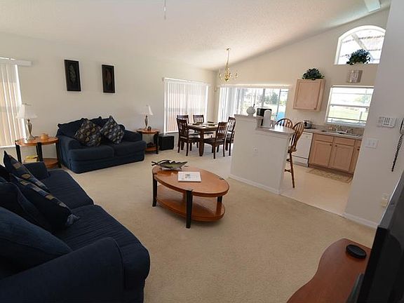 2nd image of 2640 Hemingway Ave