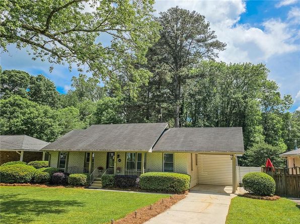 2413 Hunting Valley Dr, Decatur, GA 30033