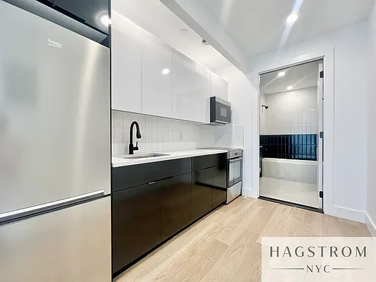 Rented by Hagstrom Management Inc | media 32