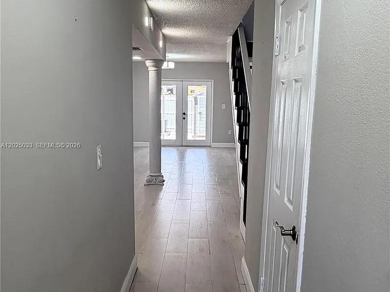 1705 W 57th St #506 — Photo 15