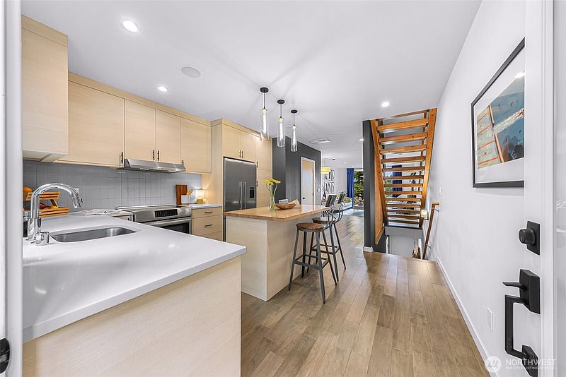 2nd image of 2265 14th Avenue W