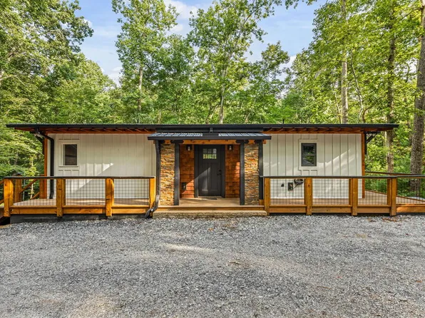 208 Autumn Ln, Blairsville, GA 30512