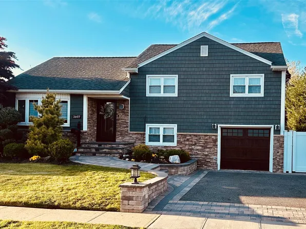 3697 Regent Lane, Wantagh, NY 11793