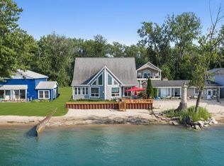 3281 E Linda Ln, Port Clinton, OH 43452