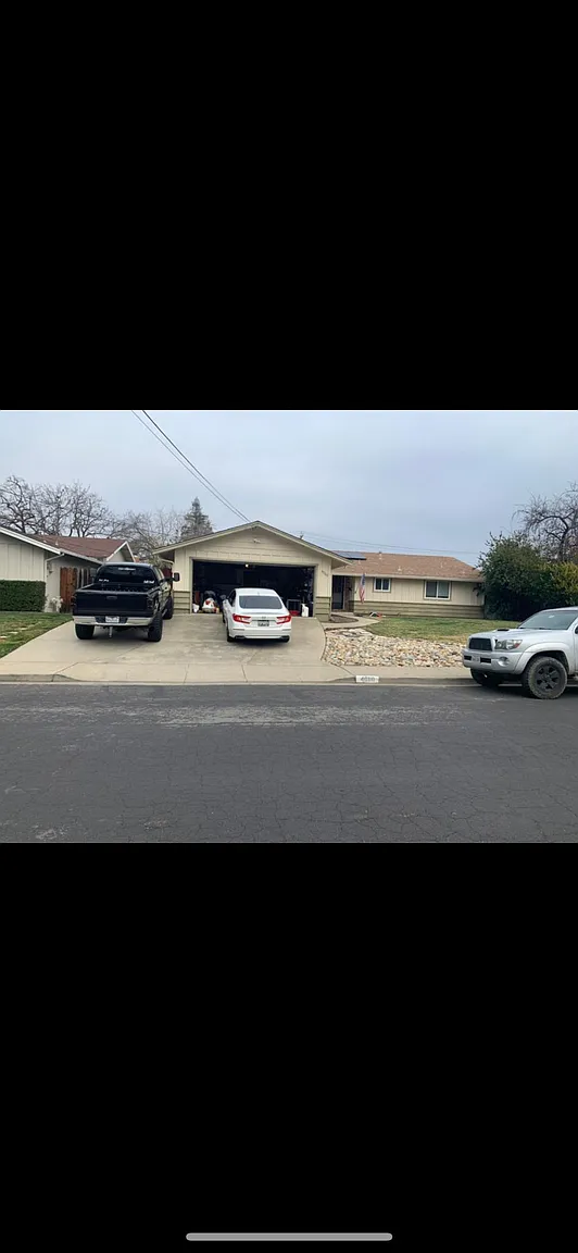 4080 Burbank Dr photo 1