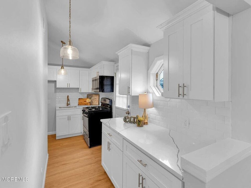 2nd image of 37 Bray Avenue