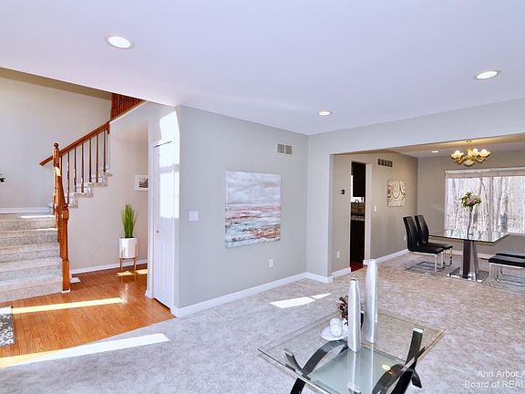 5th image of 2409 Cedar Knoll Dr