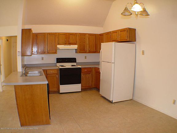 5th image of 2832 Heatherglen Cv W