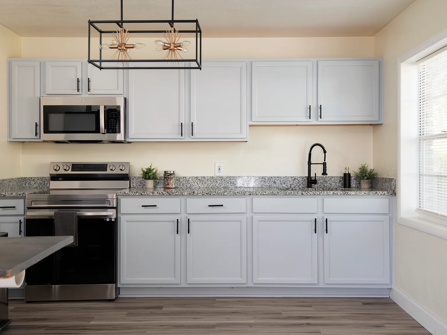 1 bed, $3,864 — Photo 2