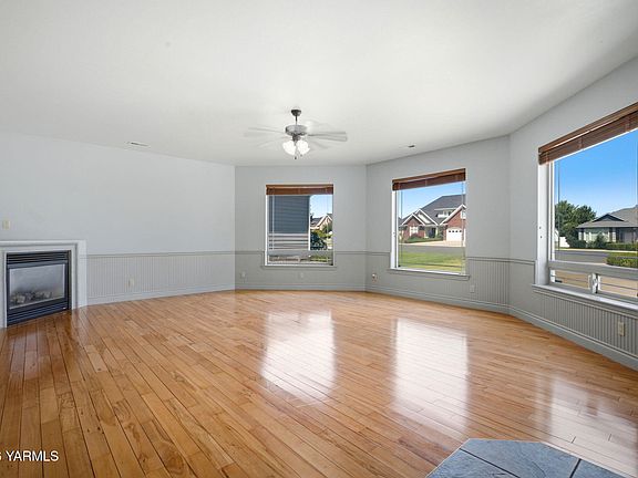 5th image of 7802 Easy St