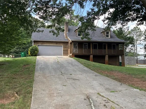 667 King Rd, Stone Mountain, GA 30088