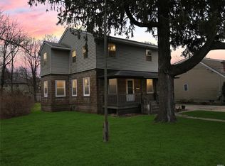 550 3rd St, East Northport, NY 11731