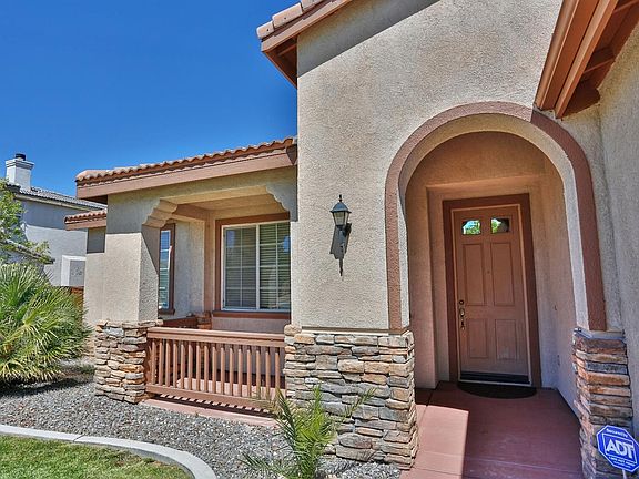3rd image of 6675 Banyan Ave