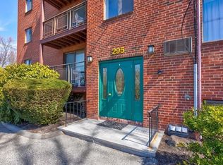 295 Main St APT 5, Reading, MA 01867