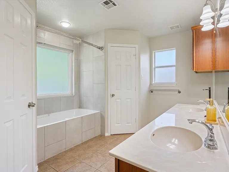 4524 Canyon Rdg — Photo 11
