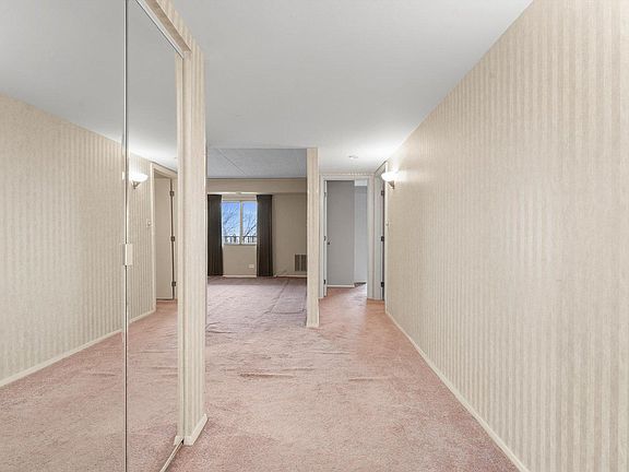 4th image of 475 Plum Creek Dr APT 412