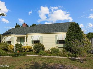 2705 Homes Dr, Morehead City, NC 28557