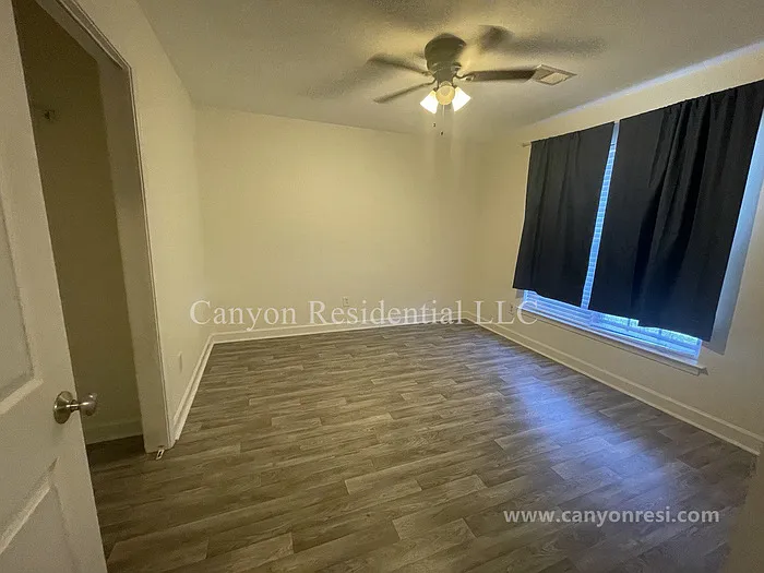 1604 Cedrow Dr — Photo 11