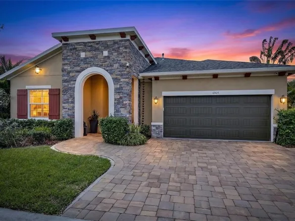 6909 Crestpoint Dr, Apollo Beach, FL 33572