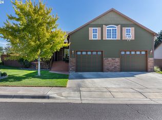 2140 NW Dusk Dr, Hermiston, OR 97838