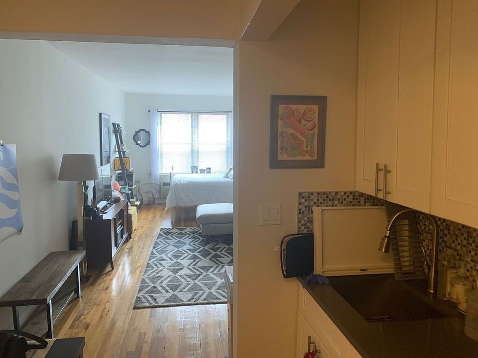 2nd image of 110 Sullivan St APT 6J