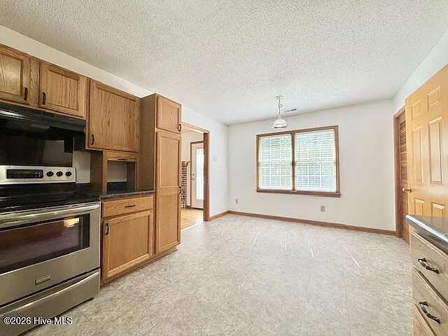 1215 Willow Springs Dr W — Photo 7
