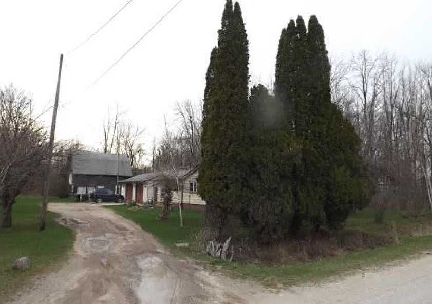 2nd image of 3438 Deep River Rd