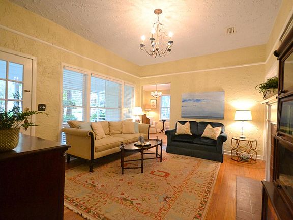 2nd image of 2822 Ionic Ave