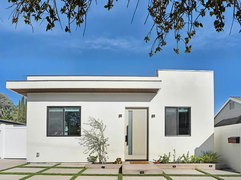 5408 Medina Rd — Photo 1