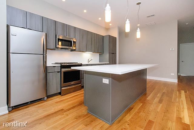 912 Armitage #2 Kitchen