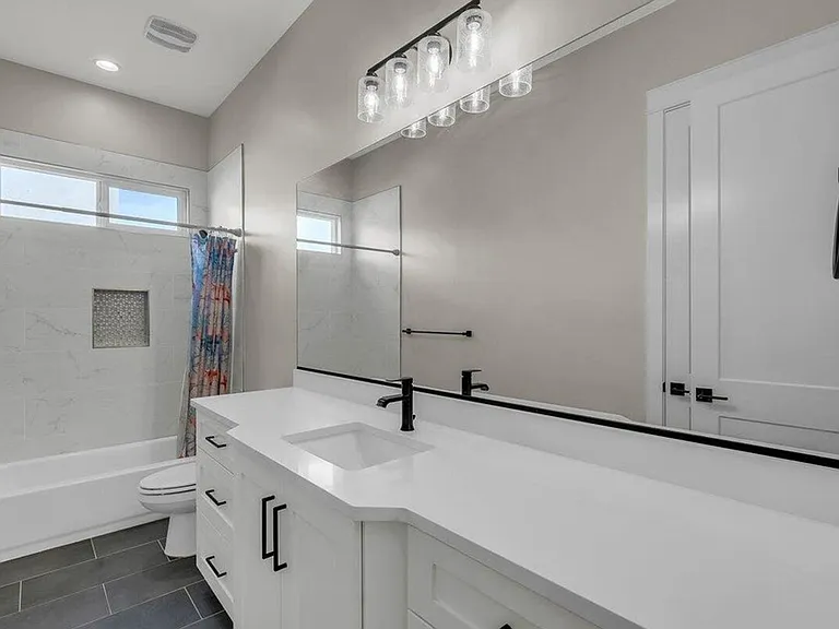 4159 S 490 E — Photo 22