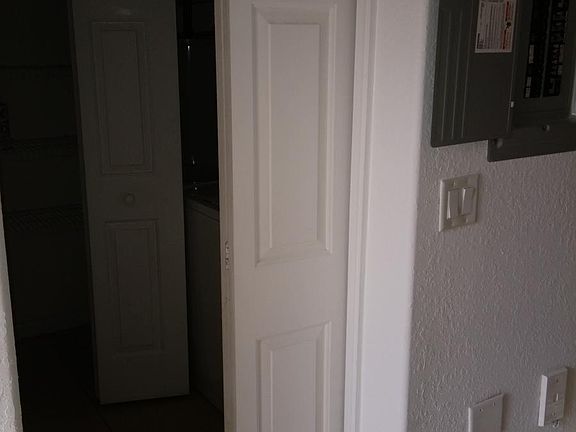 5th image of 2814 SE 16th Ave #2814