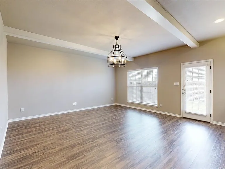3519 Summerway Dr — Photo 2
