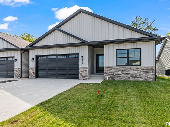 3rd image of 1709 Ambleside Dr