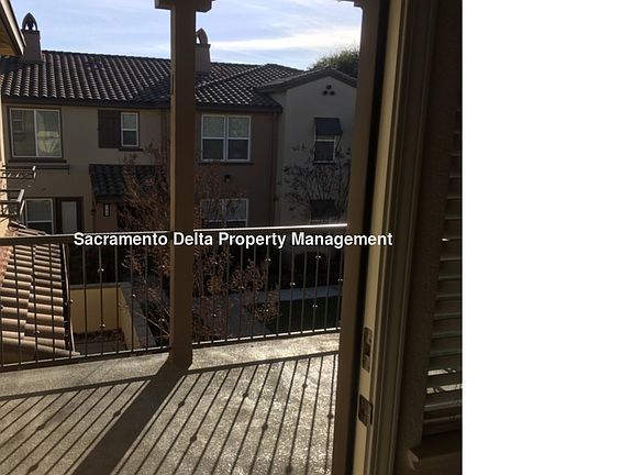 4th image of 390 Regatta Ln APT 204