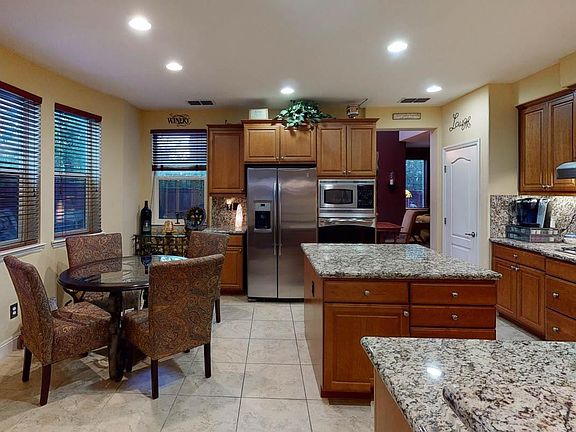 5th image of 2588 Summerland Way