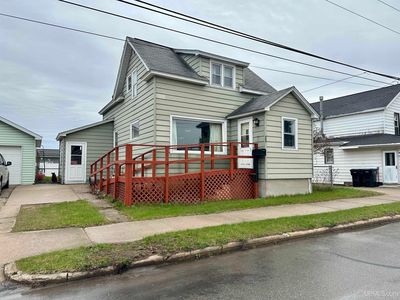 555 N 8th St, Gladstone, MI, 49837
