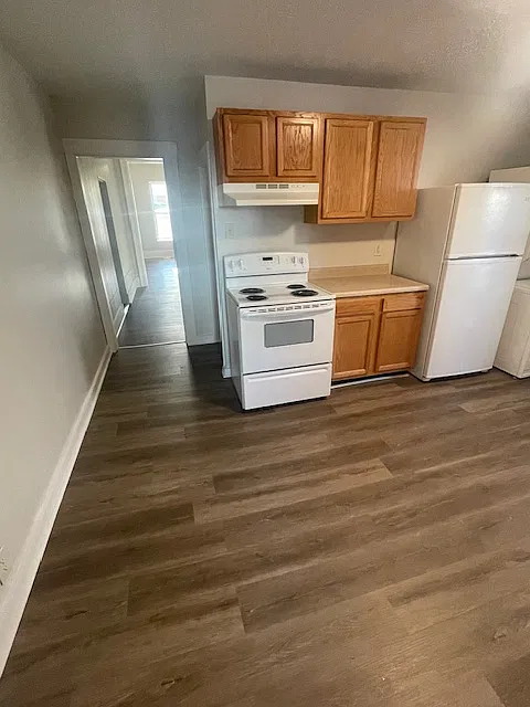 1 bed, $900 — Photo 2