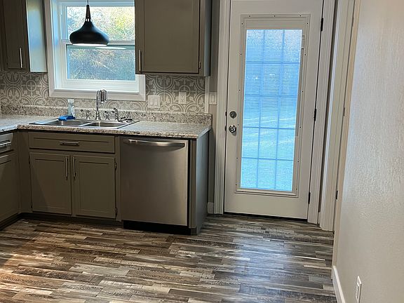 3rd image of 2490 Wyatt St #2478