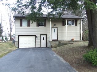 11 Coachman Dr, Ballston Spa, NY 12020