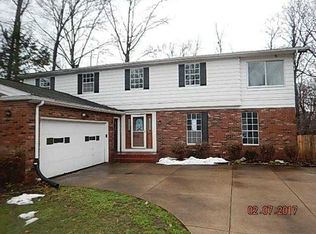 1176 Richmar Dr, Westlake, OH 44145