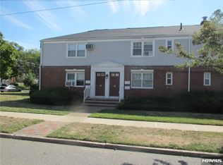 147 Vanderburgh Ave APT B, Rutherford, NJ 07070